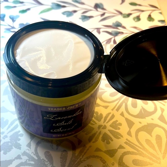NWT Trader Joe’s Lavender Exfoliating Body Scrub – New Sealed- Soothing - Picture 3 of 3